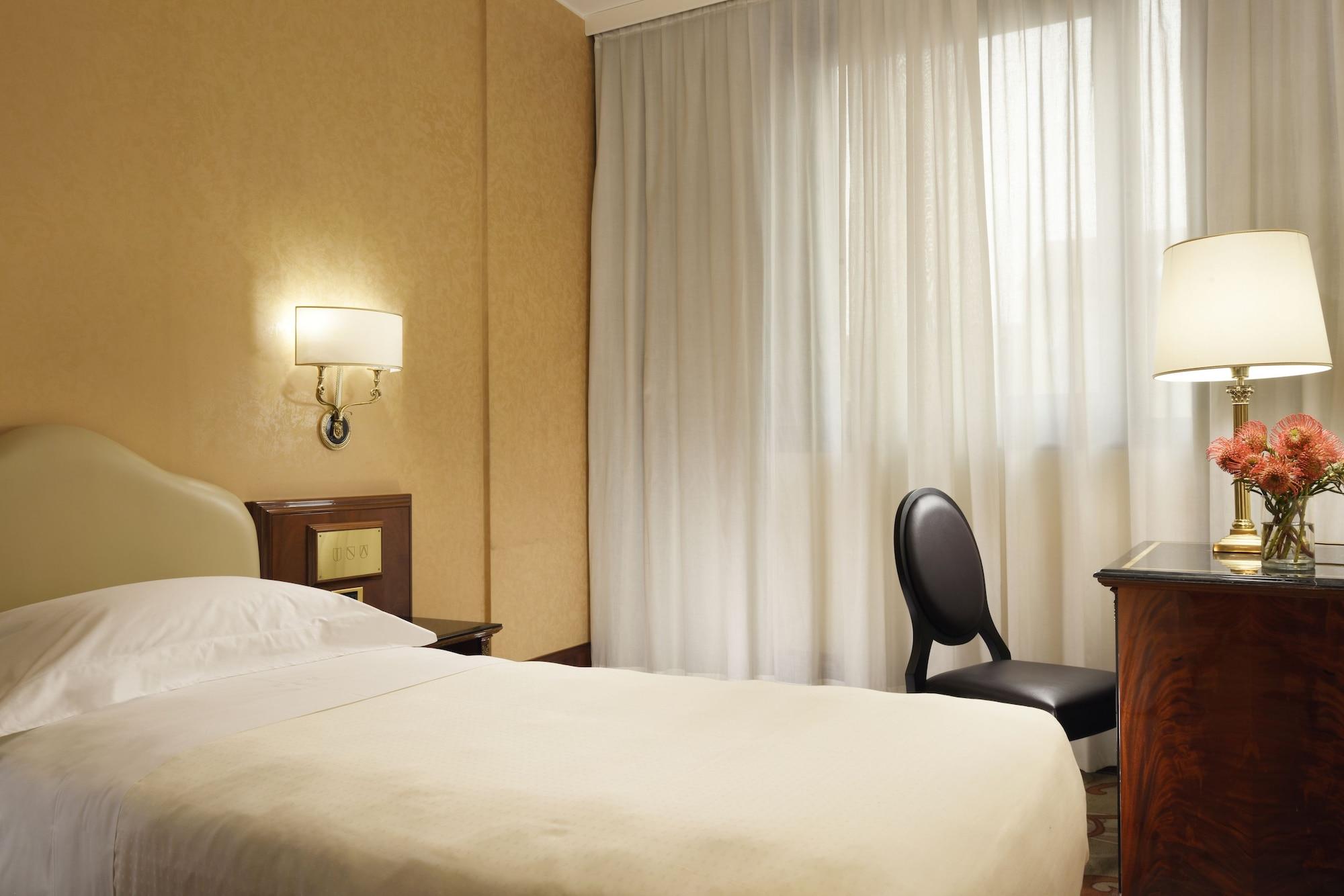 Una Hotels Scandinavia Milano Exterior photo